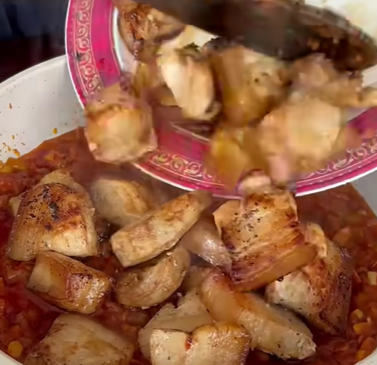 
Step 2
Add the pork and cook until lightly browned on all sides.